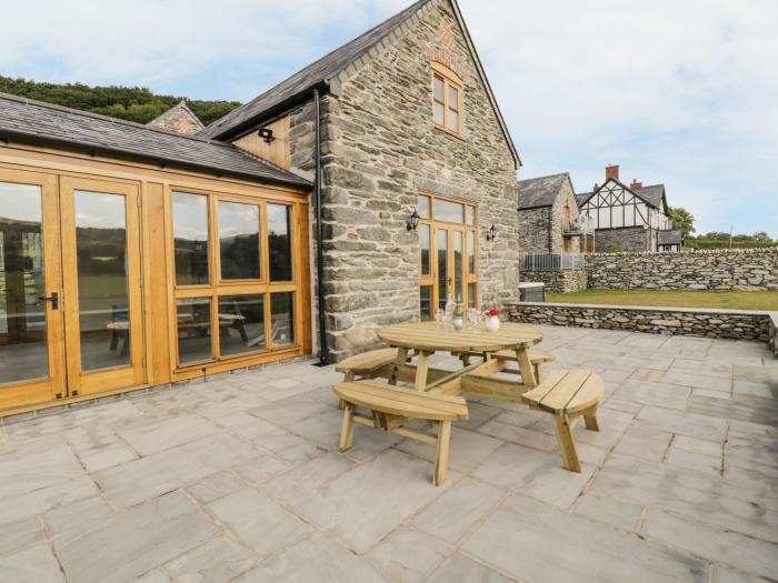 The Barn, Corwen, Denbighshire, North Wales. Barn conversion. Families. Open-plan. Hot tub. Barbecue