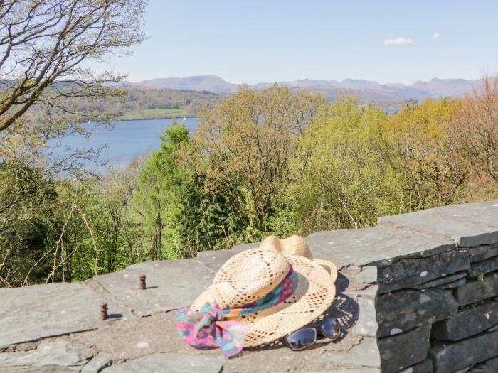 Willows Lodge, Troutbeck Bridge, Cumbria. In Lake District National Park. Pet-friendly. Ground-floor