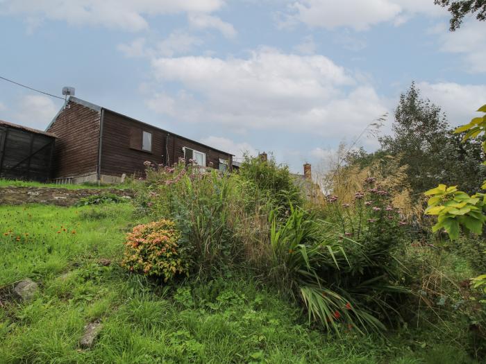 Bank Farm House Cottage, Chirbury, Montgomery, Shropshire. Near an AONB. Countryside views. Couples.