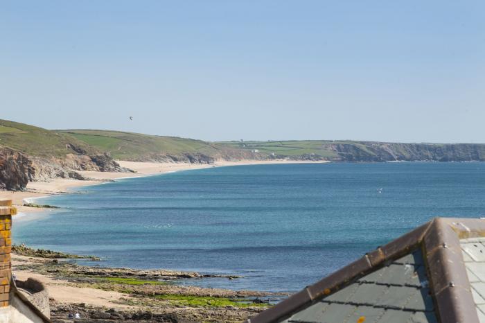 The Loft is in Porthleven, Cornwall. One-bedroom bolthole, ideal for couples. Sea views. Near beach.