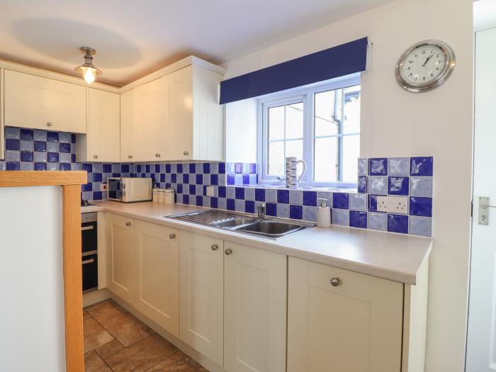 Ty Bach Twt is in Conwy, North Wales. Two-bedroom home resting in the centre of the town. Near coast