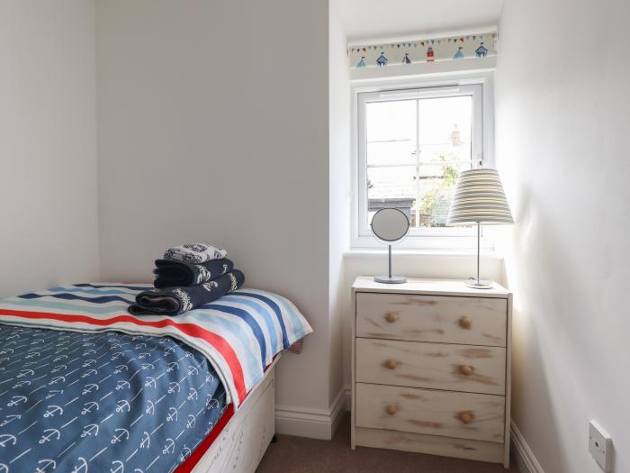 Ty Bach Twt is in Conwy, North Wales. Two-bedroom home resting in the centre of the town. Near coast