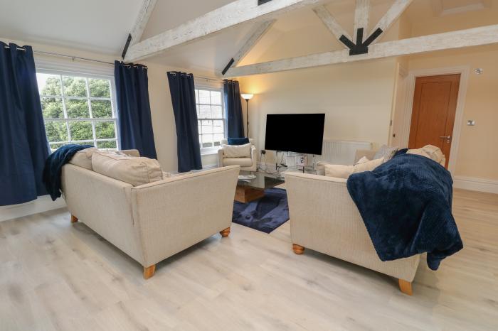 The Penthouse, Helston, Cornwall. Third-floor apartment. Two bedrooms. Open-plan living space. WiFi.