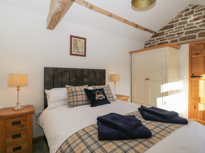 Keepers Barn is near Bromyard, Herefordshire. One-bedroom abode, ideal for a couple. Stylish. Garden