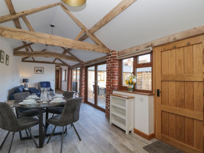 The Cow Shed, Bromyard, Herefordshire. Two-bedroom abode with rural views. Family-friendly. Stylish.