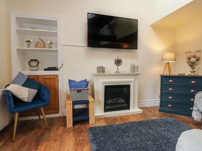 Apartment 2, Kirkby Lonsdale. Close to a national park. Shop and pub. Couple's retreat. Duplex. WiFi