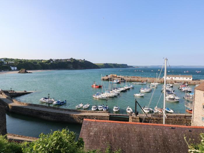 The Annexe, Kilgetty, in Pembrokeshire. One-bed annexe, ideal for a couple. Near amenities and beach