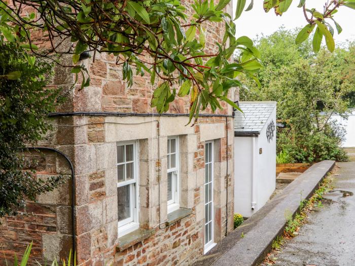 Little Polgray, St Austell, Cornwall. One-bedroom bolthole ideal for couples. Near amenities & beach