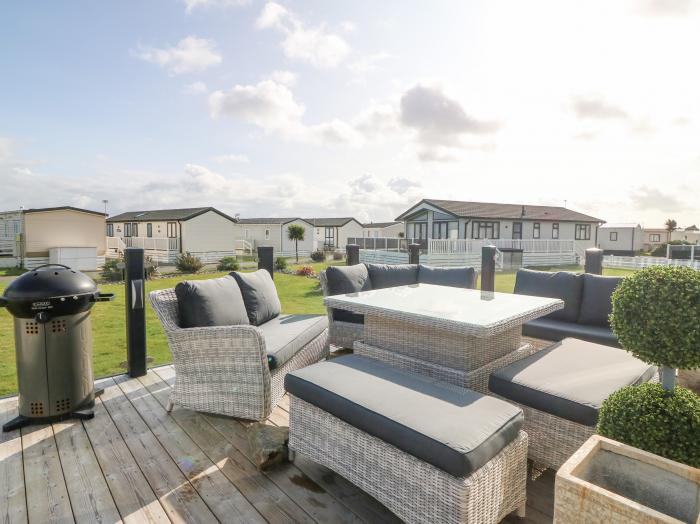 Seafront Holiday Home 1, Pwllheli. Three-bedroom lodge, enjoying sea views. Near amenities and beach