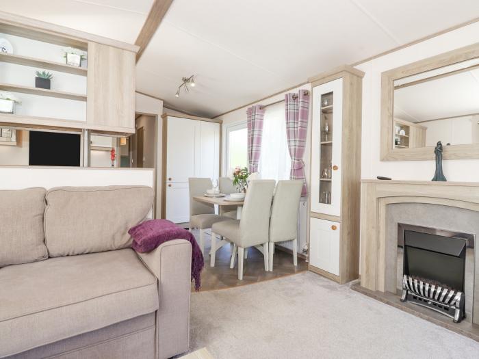 29 Lakes View, in Warton near Carnforth, Lancashire. Near the Lake District National Park. Smart TV.