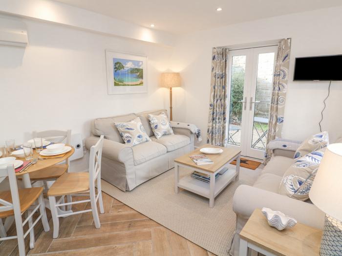 Quay Cottage in Salcombe, Devon. Close to amenities and a beach. In South Devon AONB. Central. 2bed.