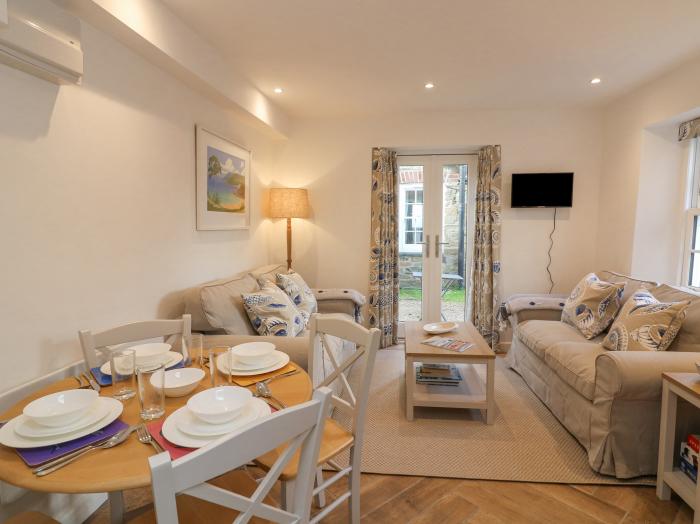 Quay Cottage in Salcombe, Devon. Close to amenities and a beach. In South Devon AONB. Central. 2bed.