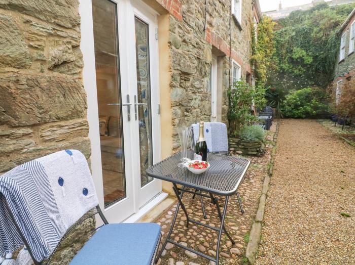 Quay Cottage in Salcombe, Devon. Close to amenities and a beach. In South Devon AONB. Central. 2bed.