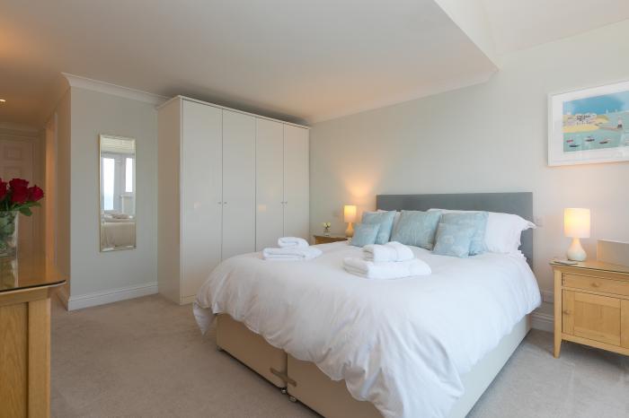 Wavetop is in Carbis Bay, Cornwall. Penthouse apartment with stunning sea views. Near beach. Stylish