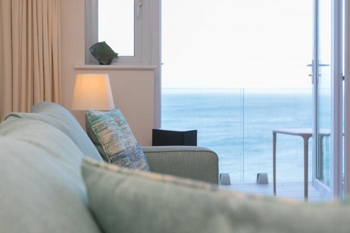 Wavetop is in Carbis Bay, Cornwall. Penthouse apartment with stunning sea views. Near beach. Stylish