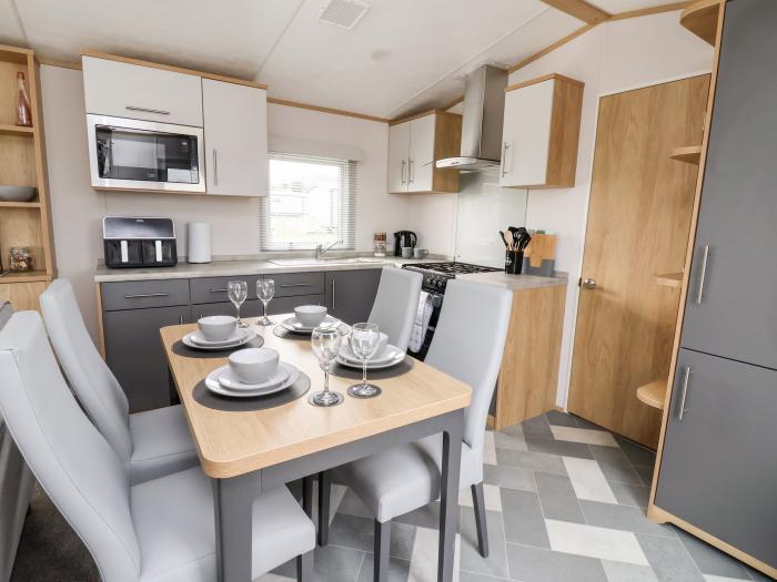 Silverdale View is near Sherburn, in North Yorkshire. Two-bedroom lodge with hot tub. Near amenities