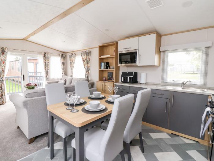 Silverdale View is near Sherburn, in North Yorkshire. Two-bedroom lodge with hot tub. Near amenities