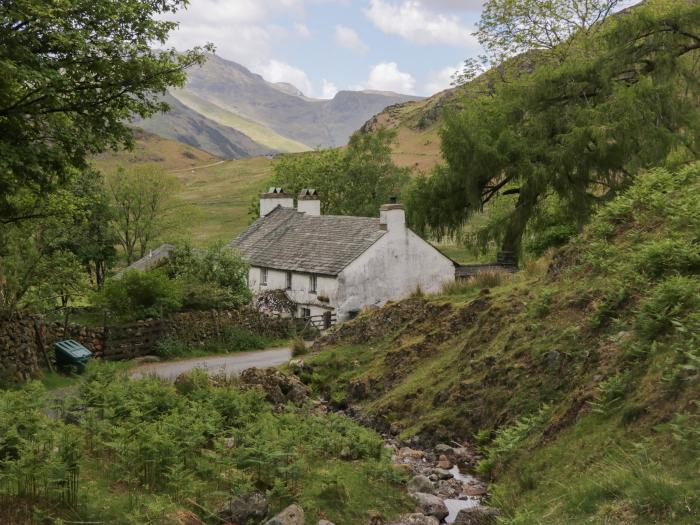 The Homestead Lodge is in Troutbeck Bridge, Cumbria. One-bedroom lodge, ideal for couples. Near lake