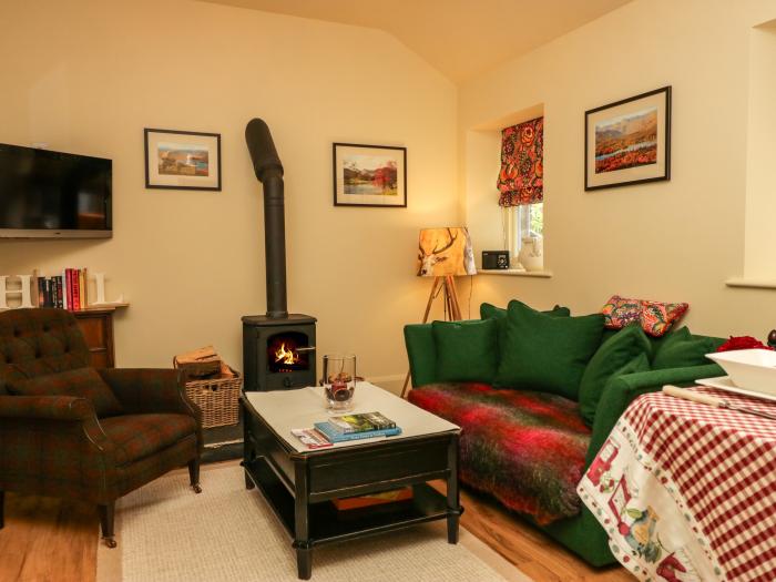 The Homestead Lodge is in Troutbeck Bridge, Cumbria. One-bedroom lodge, ideal for couples. Near lake