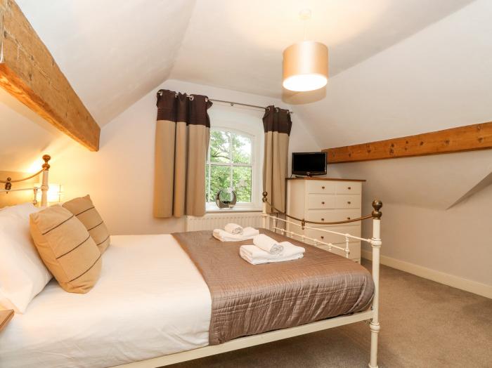 Riverbank, Grasmere, Cumbria. Duplex apartment, set in a national park. Near amenities. Pet-friendly