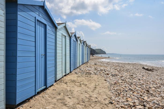 Maple near Charmouth, Dorset. Two-bedroom pod with countryside views. Open-plan living. Pet-friendly