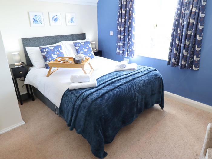 Chalfont Lodge, is in Skegness, Lincolnshire. Close to amenities and a beach. Off-road parking. 9bed