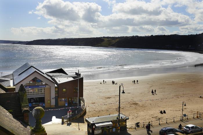 The Stoop, Scarborough, North Yorkshire. Close to a shop, pub and beach. Pet-friendly. Parking. WiFi