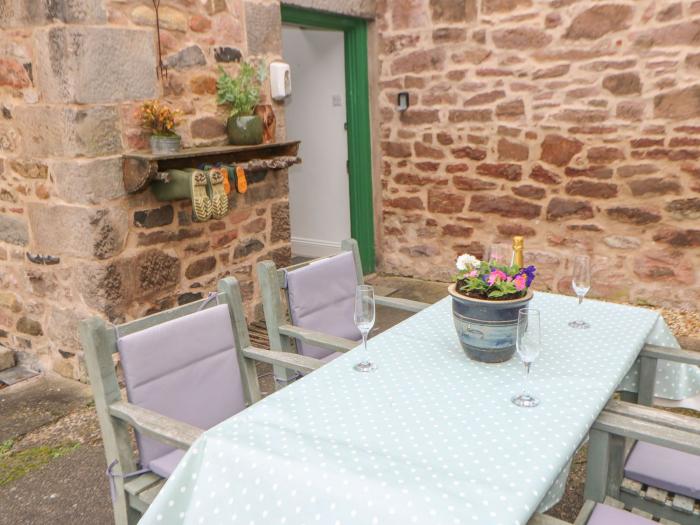 Kits Cottage, Middleton near Belford, Northumberland. Beautifully appointed throughout. Pet-friendly