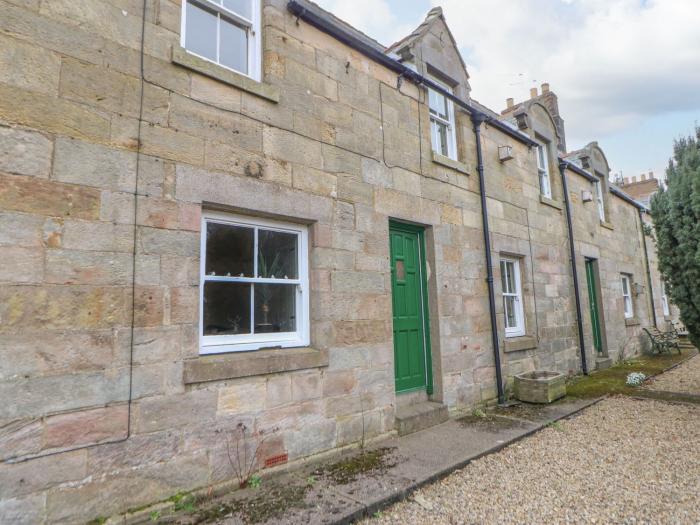 Kits Cottage, Middleton near Belford, Northumberland. Beautifully appointed throughout. Pet-friendly