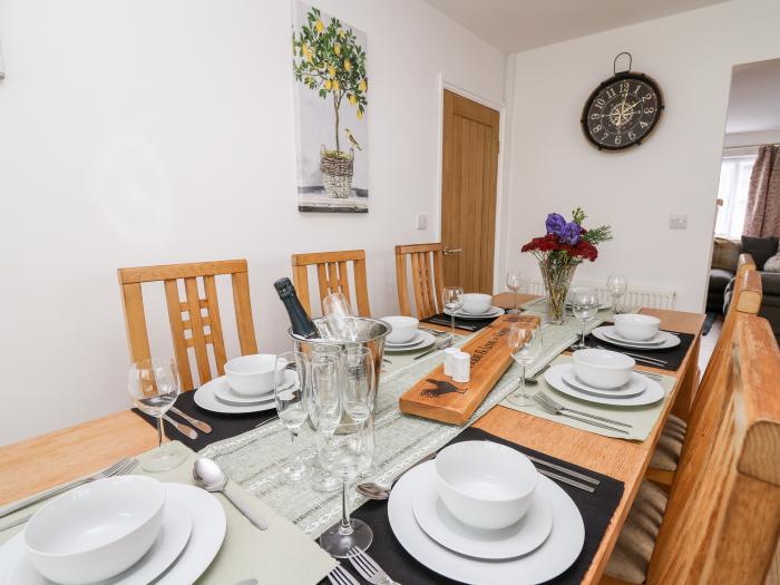 Melrose, in Kilgetty, Pembrokeshire. Four-bedroom home near amenities and attractions. Pet-friendly.