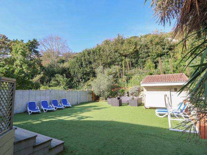 Burwyns, in Ventnor, Isle of Wight. Sea views. Close to amenities. Near the Isle of Wight AONB. Pets