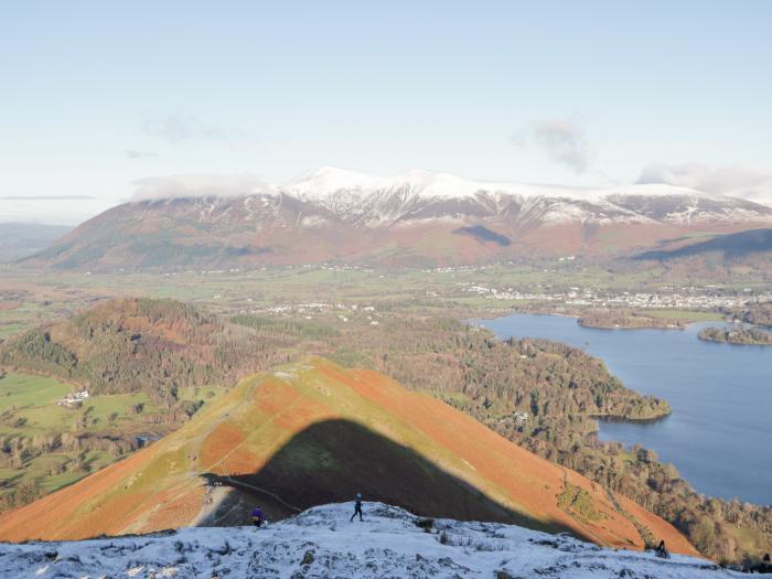 The Bothy is in Keswick, in Cumbria. Single-storey lodge with rural views. In national park. Family.