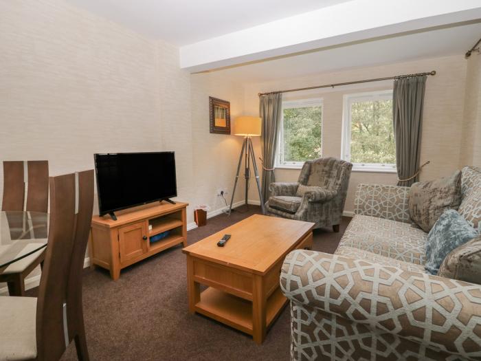 Apartment 2, Keswick, Cumbria. Two-bedroom apartment near River Greta. Family-friendly. Pet-friendly