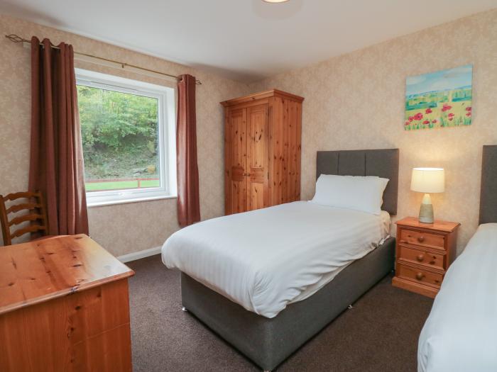 Apartment 2, Keswick, Cumbria. Two-bedroom apartment near River Greta. Family-friendly. Pet-friendly