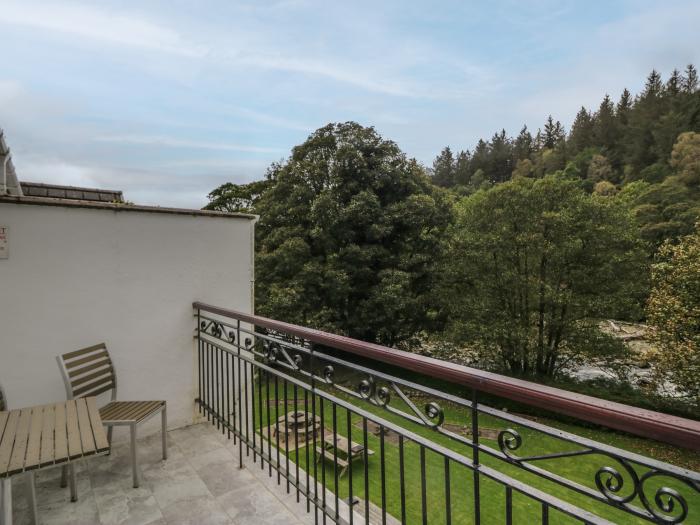 Apartment 2, Keswick, Cumbria. Two-bedroom apartment near River Greta. Family-friendly. Pet-friendly