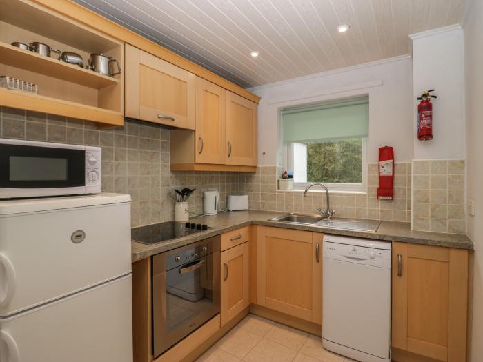 Apartment 6 is in Keswick, in Cumbria. Second-floor apartment with river views. Pet-friendly. Family