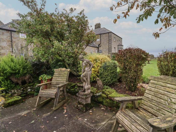 The Barn, Middleton near Ponteland, Northumberland. Near National Park. Large garden. Couple's. Pets