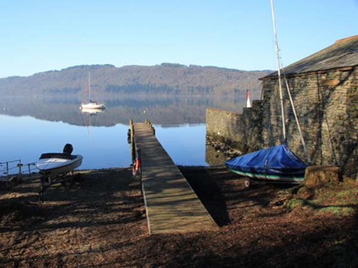 T'whit T'woo in Windermere, Cumbria. Two-bedroom bungalow in Lake District National Park. Near shops