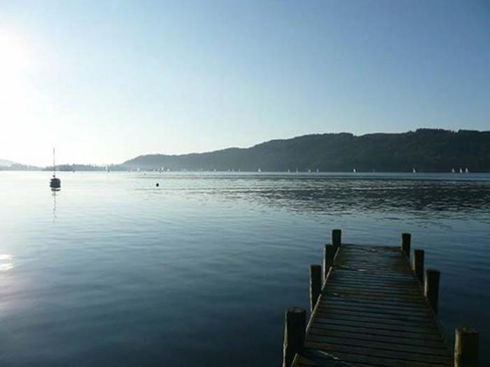 T'whit T'woo in Windermere, Cumbria. Two-bedroom bungalow in Lake District National Park. Near shops