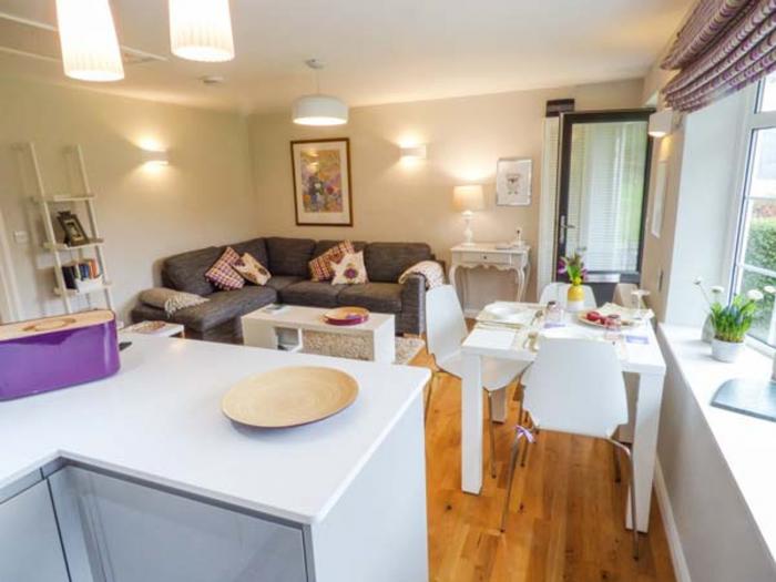 T'whit T'woo in Windermere, Cumbria. Two-bedroom bungalow in Lake District National Park. Near shops