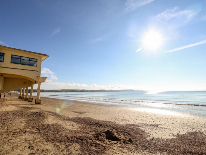 The Loft Weymouth, Weymouth, Dorset. Top-floor apartment with stunning sea views. Romantic. Coastal.