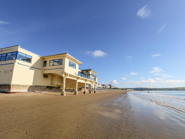 The Loft Weymouth, Weymouth, Dorset. Top-floor apartment with stunning sea views. Romantic. Coastal.