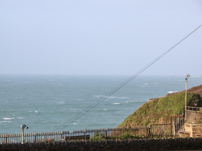 31 Cliff Edge, Newquay, Cornwall. Second-floor apartment set in a contemporary building. Sea vistas.