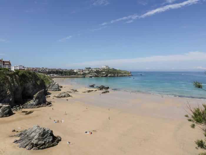 31 Cliff Edge, Newquay, Cornwall. Second-floor apartment set in a contemporary building. Sea vistas.