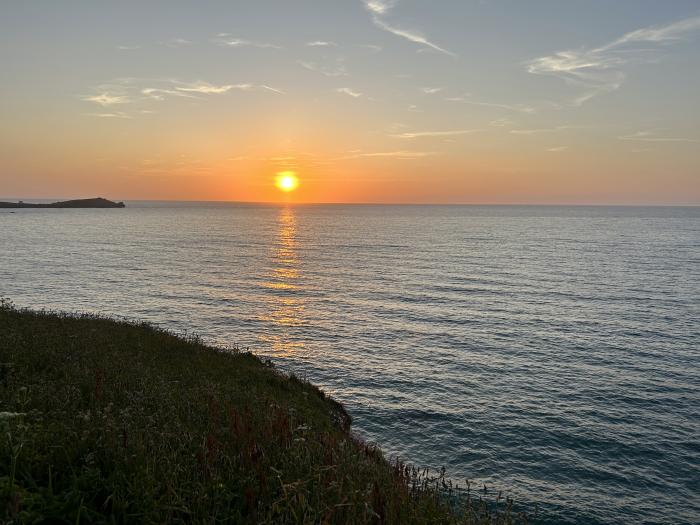 31 Cliff Edge, Newquay, Cornwall. Second-floor apartment set in a contemporary building. Sea vistas.