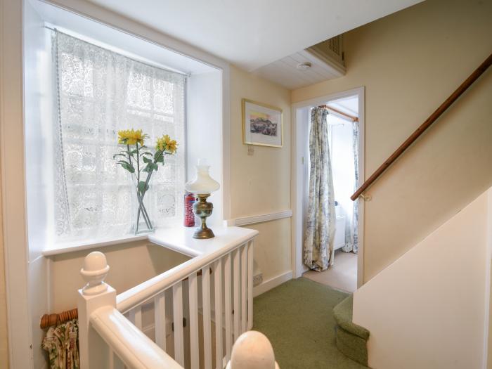 Lyme Regis Cottage, Lyme Regis, Dorset. Terraced. Set over 3 floors. Close to shops, pubs and beach.