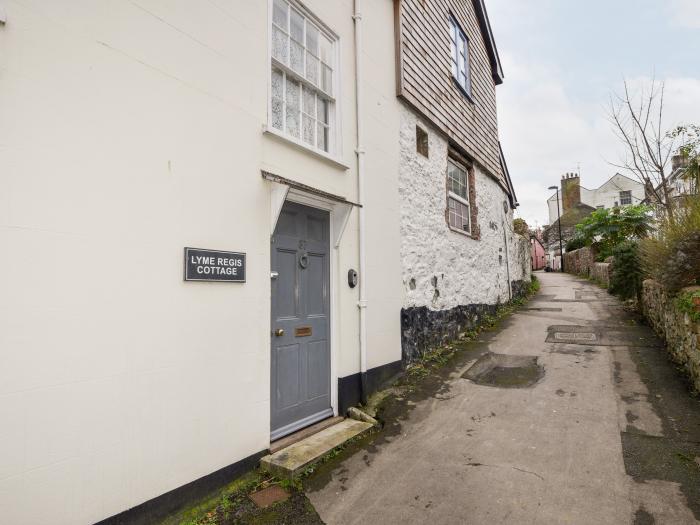 Lyme Regis Cottage, Lyme Regis, Dorset. Terraced. Set over 3 floors. Close to shops, pubs and beach.