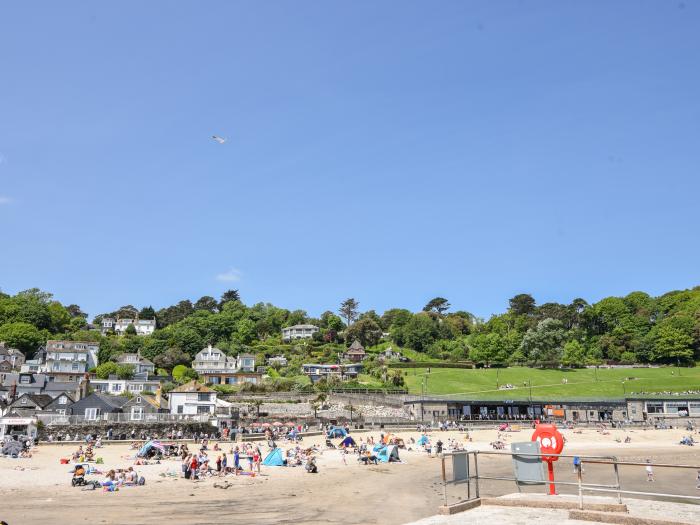 Lyme Regis Cottage, Lyme Regis, Dorset. Terraced. Set over 3 floors. Close to shops, pubs and beach.