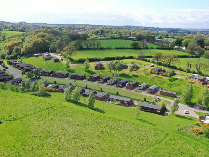 The Fairhaven, Catterick, North Yorkshire. Pet-friendly. Near National Park and AONB. Decking. WiFi.