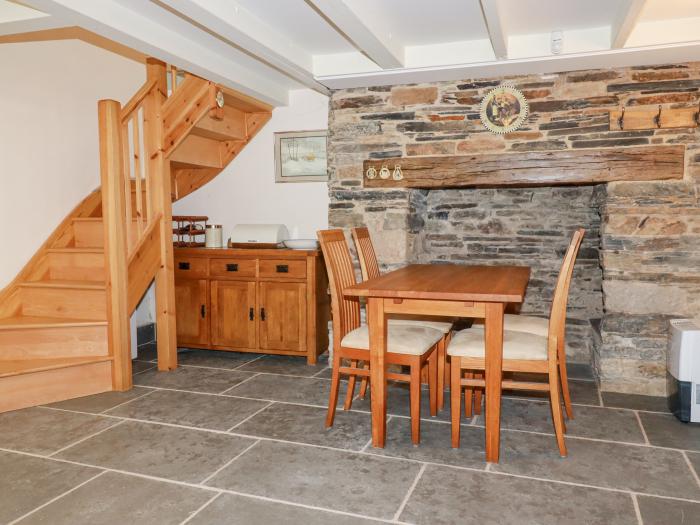 Mill Cottage in St Neot, Cornwall. Close to local amenities. In the Cornwall AONB. Original features